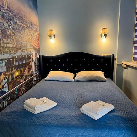 Little Paris Apartment Csernyivci Kültér fotó