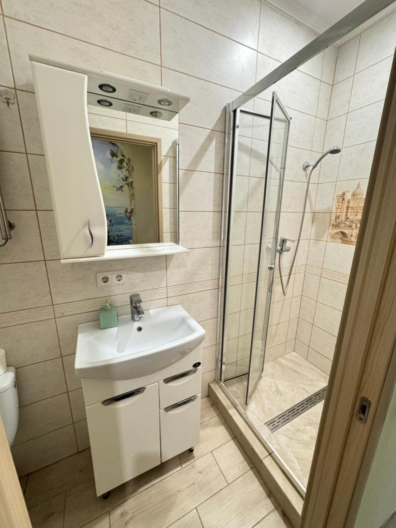 Little Paris Apartment Csernyivci Kültér fotó